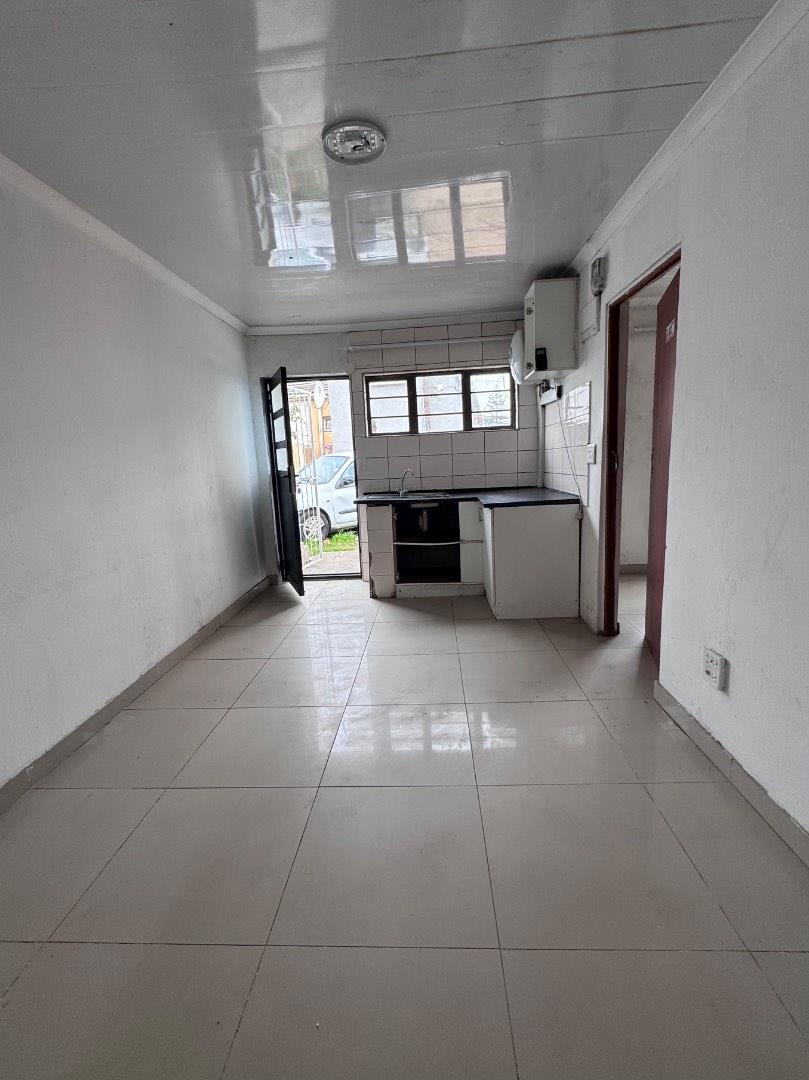 1 Bedroom Property for Sale in Brooklyn Western Cape
